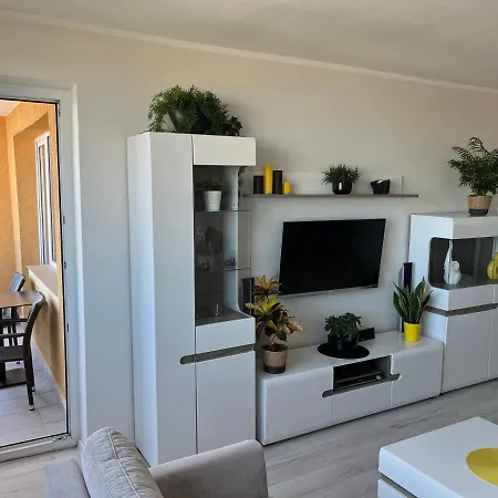 Apartment Z Widokiem Na Morze *